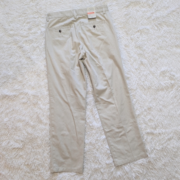 NWT St. John's Bay Classic Stone Cream Khaki Pants Size 30/30 - Picture 4 of 12